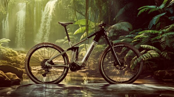 BERRIA CAYMAN - E-VTT