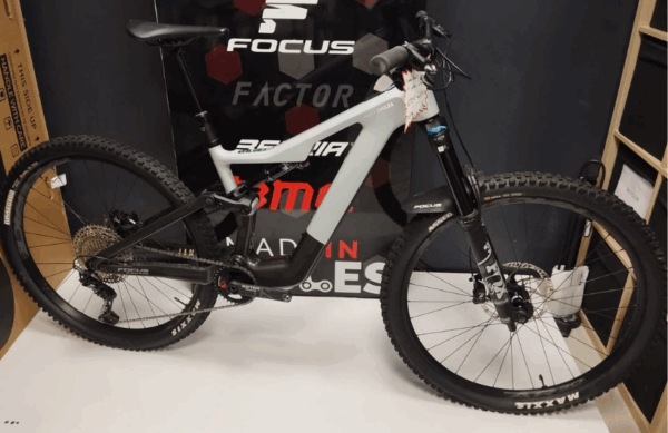FOCUS JAM² SL 8.8 Carbone