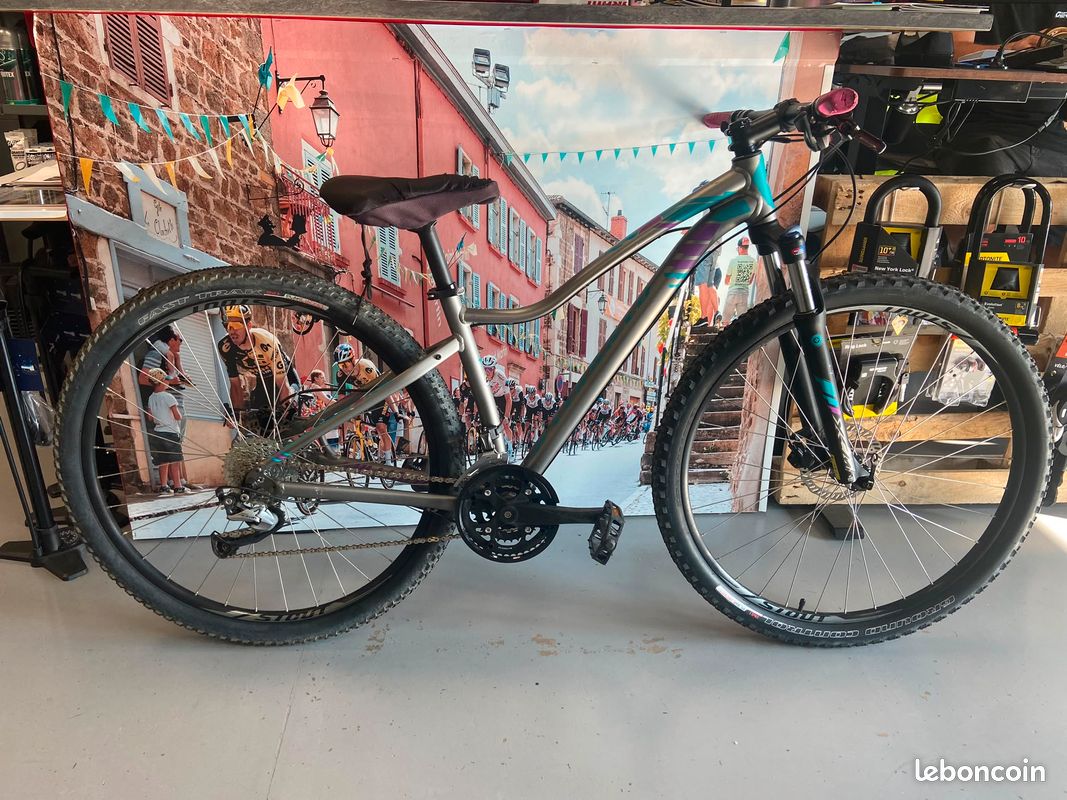VTT Specialized Sport Jett taille M/17